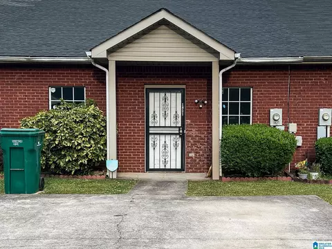 1821 Copperfield Ln, Center Point, AL 35215