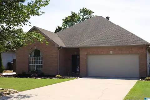 104 Hannah Cir, Calera, AL 35040