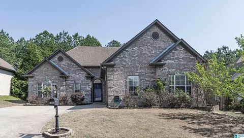 2905 Summit Dr, Fultondale, AL 35068