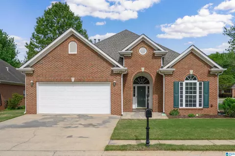 5816 Highgrove Cir, Bessemer, AL 35022
