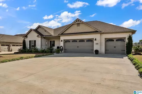 1804 Meadowbrook Dr SE, Cullman, AL 35055