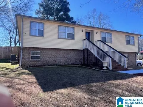 2110 Sun Cir, Fultondale, AL 35068