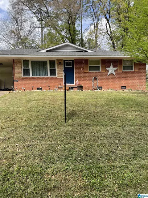 827 W 38th St, Anniston, AL 36201