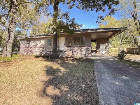 1709 3rd St, Center Point, AL 35215
