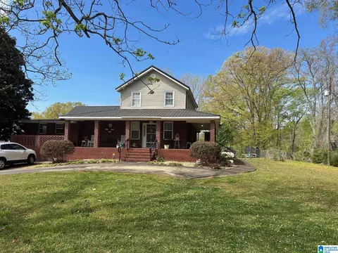502 Saks Ln, Weaver, AL 36277
