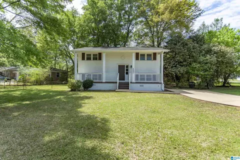 2847 Novel Dr, Hueytown, AL 35023