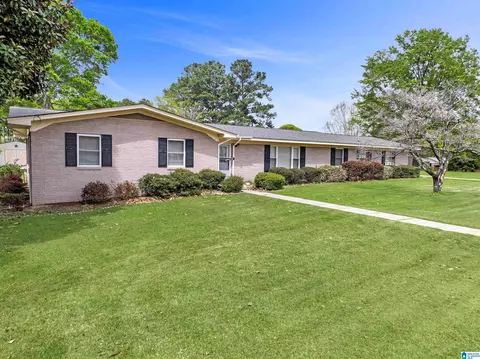 202 Elwyn Ave, Clanton, AL 35045