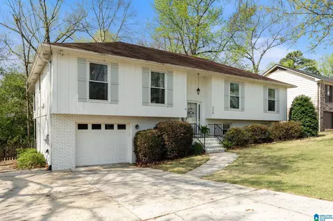 226 Cambo Dr, Hoover, AL 35226