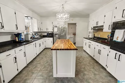 Kitchen - 313 Pinedale Rd, Clanton, AL 35045 photo 1 of 3