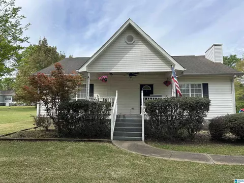 423 8th Ave SW, Childersburg, AL 35044