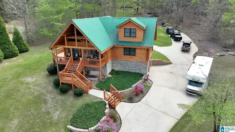 333 Mountain Crest Dr, Pell City, AL 35128