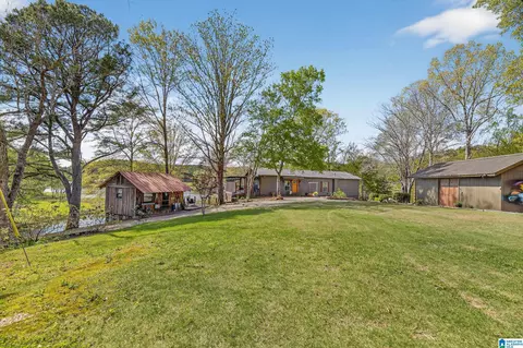 488 Sulphur Creek Ln, Sylacauga, AL 35151