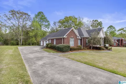 Exterior - 215 Buck Cir, Clanton, AL 35045 photo 7 of 8