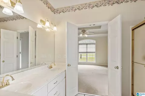 Bath - 215 Buck Cir, Clanton, AL 35045 photo 3 of 4