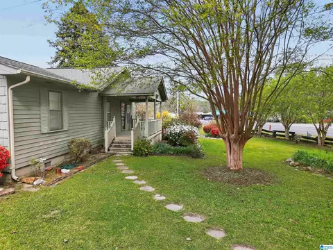 1003 7th St S, Clanton, AL 35045