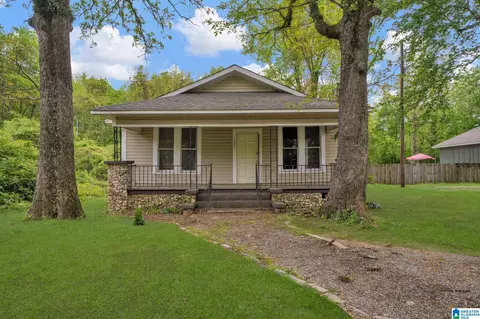125 20th Ave NE, Center Point, AL 35215
