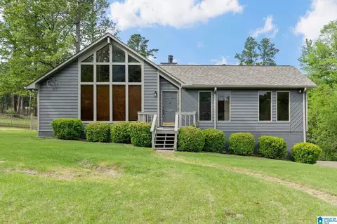 221 Crestside Cir, Bessemer, AL 35022