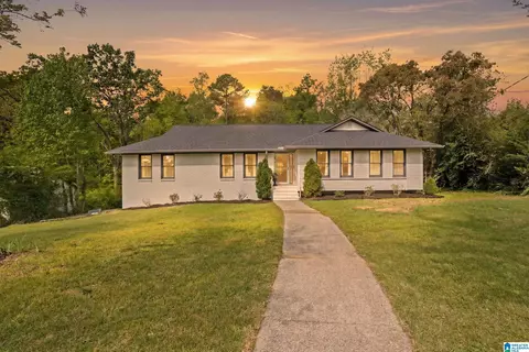 3528 Deerfield Dr, Hoover, AL 35226