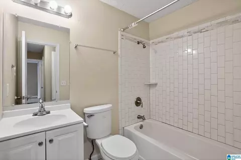 Bath - 4130 Brooktree Rd, Montgomery, AL 36116 photo 2 of 2