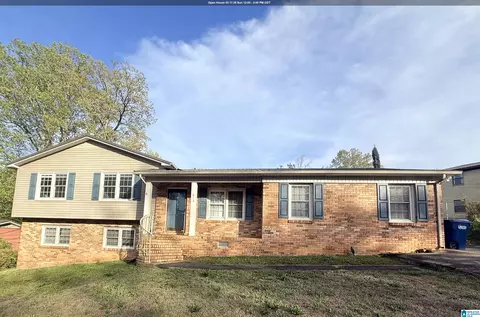 815 Creek Trl, Anniston, AL 36206
