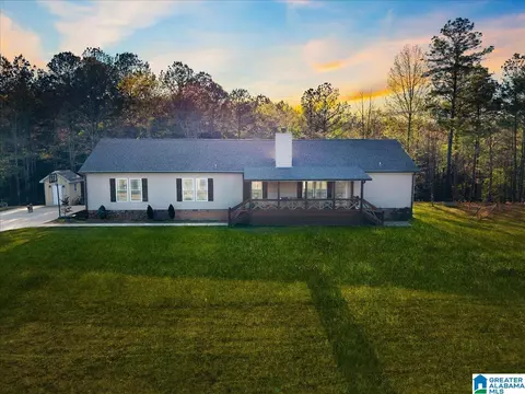 1009 Deaver Walker Rd, Trafford, AL 35172
