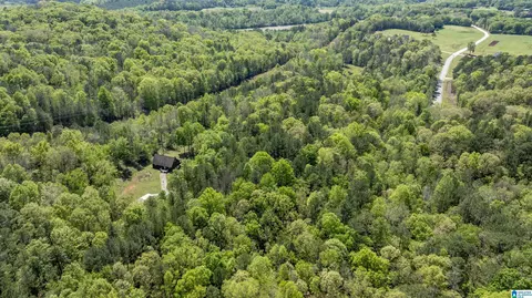 610 Southridge Ln, Talladega, AL 35160