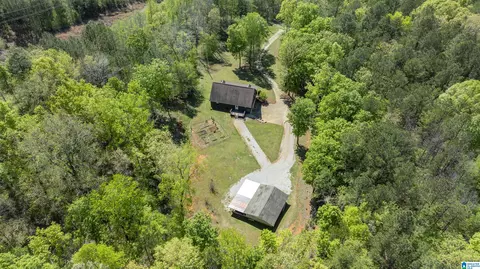 610 Southridge Ln, Talladega, AL 35160