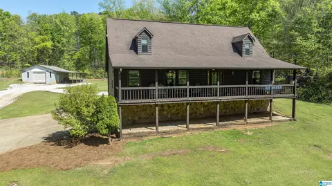 610 Southridge Ln, Talladega, AL 35160