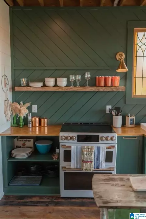 Kitchen - 3564 Waters Rd, Clanton, AL 35046 photo 4 of 8