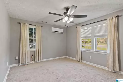 Bedroom - 2013 2nd Ave N, Clanton, AL 35045 photo 6 of 9
