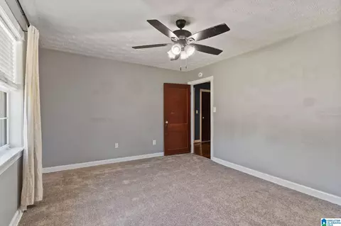 Bedroom - 2013 2nd Ave N, Clanton, AL 35045 photo 7 of 9