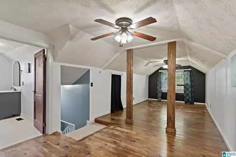 Entry Way - 2013 2nd Ave N, Clanton, AL 35045 photo 2 of 2