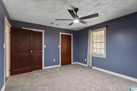 Bedroom - 2013 2nd Ave N, Clanton, AL 35045 photo 3 of 9