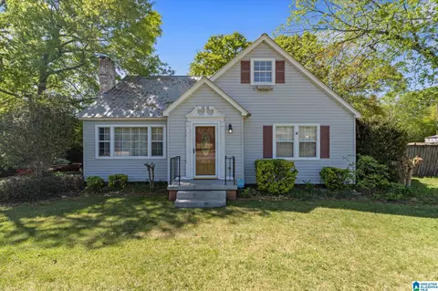2013 2nd Ave N, Clanton, AL 35045