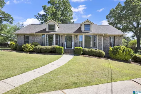 209 Westchester Cir, Gardendale, AL 35071
