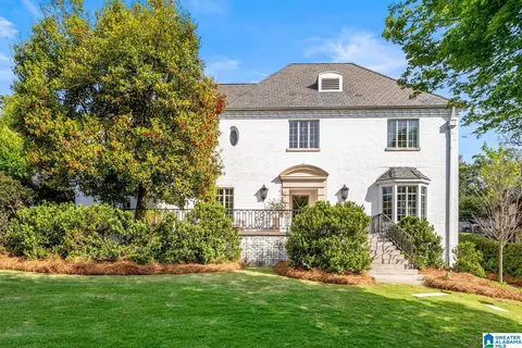 8 Rockledge Rd, Birmingham, AL 35213