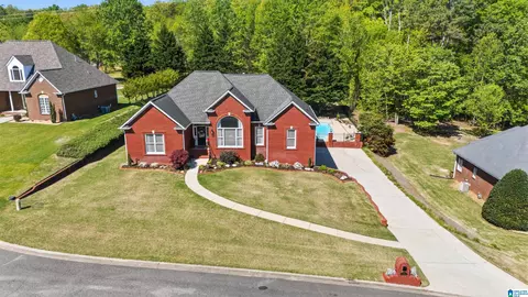 6704 Clear Creek Cir, Trussville, AL 35173
