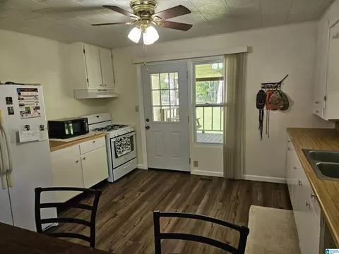 Kitchen - 559 Georgia Rd, Steele, AL 35987 photo 2 of 2