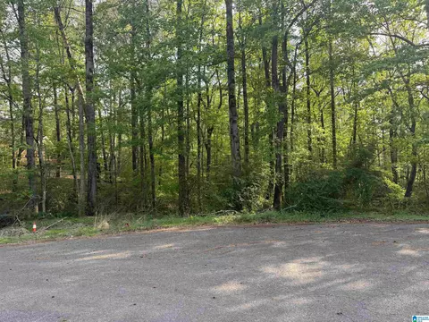2097 Edenwood Cir #12, Bessemer, AL 35023