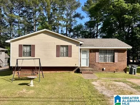 1255 25th Ave N, Hueytown, AL 35023