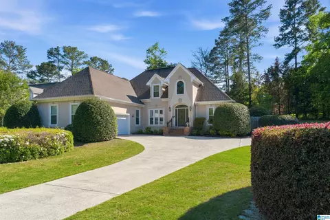 3557 Chippenham Dr, Birmingham, AL 35242