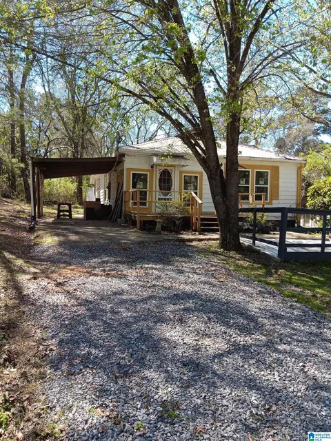 206 Montgomery St, Warrior, AL 35180