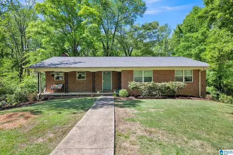 24 Greenwood Cir, Sylacauga, AL 35150
