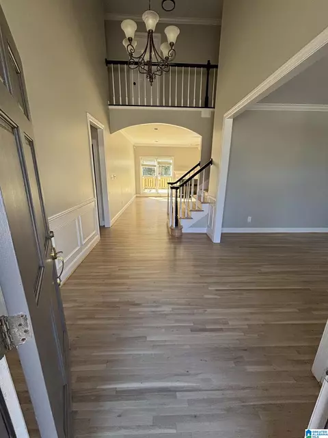 Entry Way - 2000 Eagle Crest Ct, Birmingham, AL 35242 photo 2 of 5