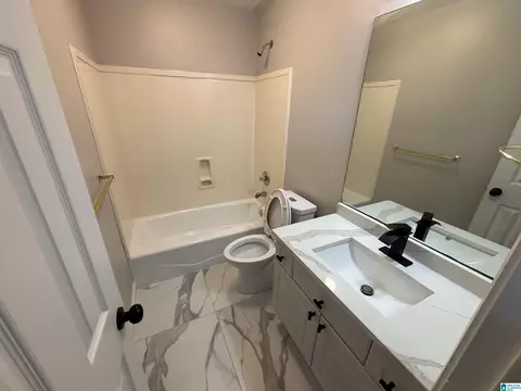 Bath - 2000 Eagle Crest Ct, Birmingham, AL 35242 photo 5 of 8