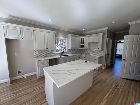 Kitchen - 2000 Eagle Crest Ct, Birmingham, AL 35242 photo 1 of 2