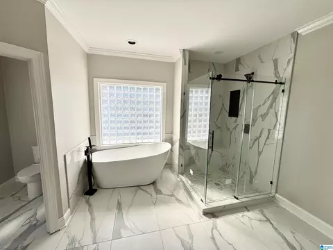 Bath - 2000 Eagle Crest Ct, Birmingham, AL 35242 photo 4 of 8