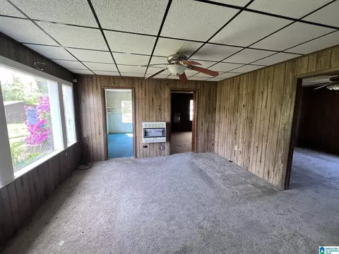 Living - 705 Ellison Ave, Clanton, AL 35045 photo 1 of 1