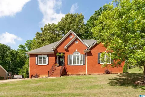 3812 Hazelnut Dr, Trussville, AL 35173
