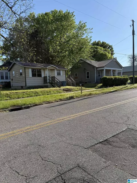 700 W 18th St, Anniston, AL 36201